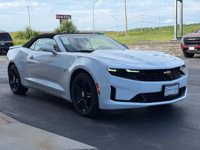 Chevrolet Camaro Vehicle Full-screen Gallery Image 08