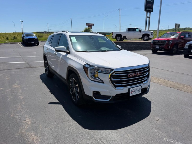 GMC Terrain Vehicle Full-screen Gallery Image 04