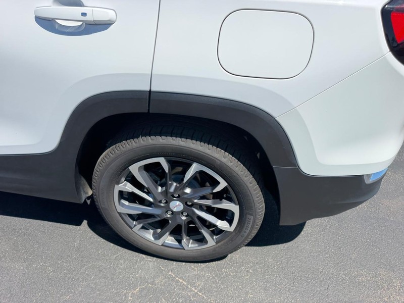 GMC Terrain Vehicle Full-screen Gallery Image 09