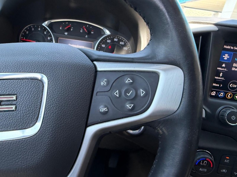 GMC Terrain Vehicle Full-screen Gallery Image 15