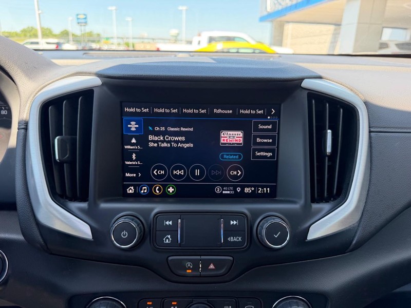 GMC Terrain Vehicle Full-screen Gallery Image 16