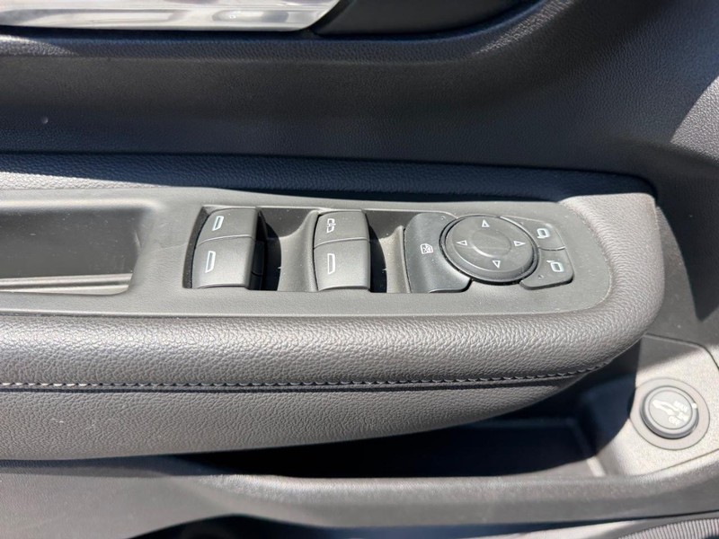 GMC Terrain Vehicle Full-screen Gallery Image 20