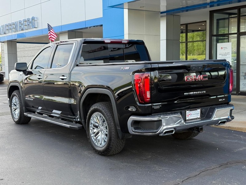 GMC Sierra 1500 Vehicle Full-screen Gallery Image 03