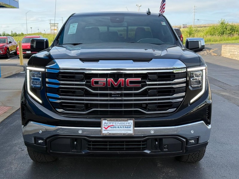 GMC Sierra 1500 Vehicle Full-screen Gallery Image 09