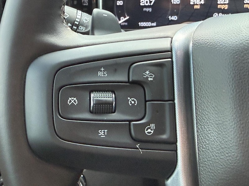 GMC Sierra 1500 Vehicle Full-screen Gallery Image 15