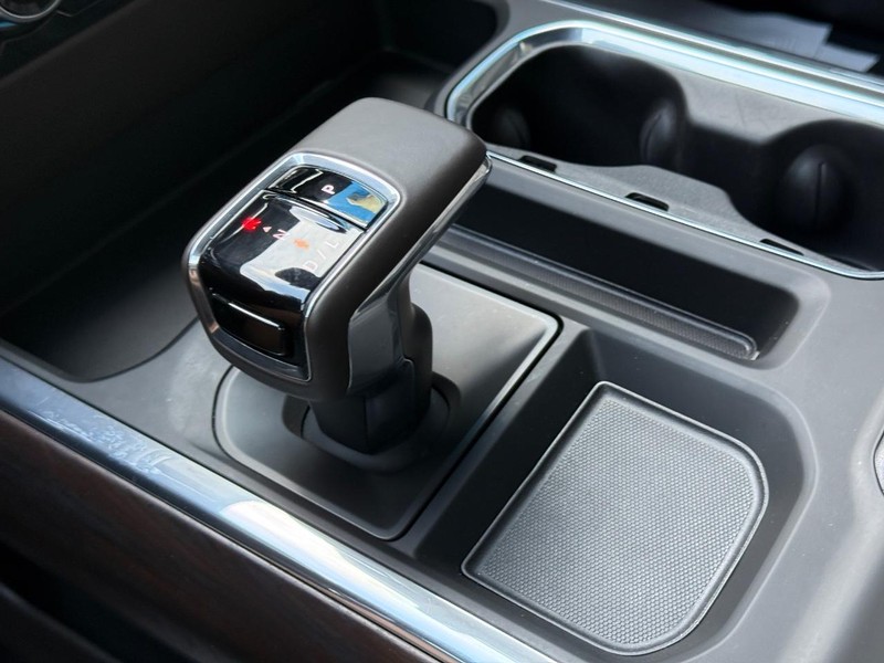 GMC Sierra 1500 Vehicle Full-screen Gallery Image 20