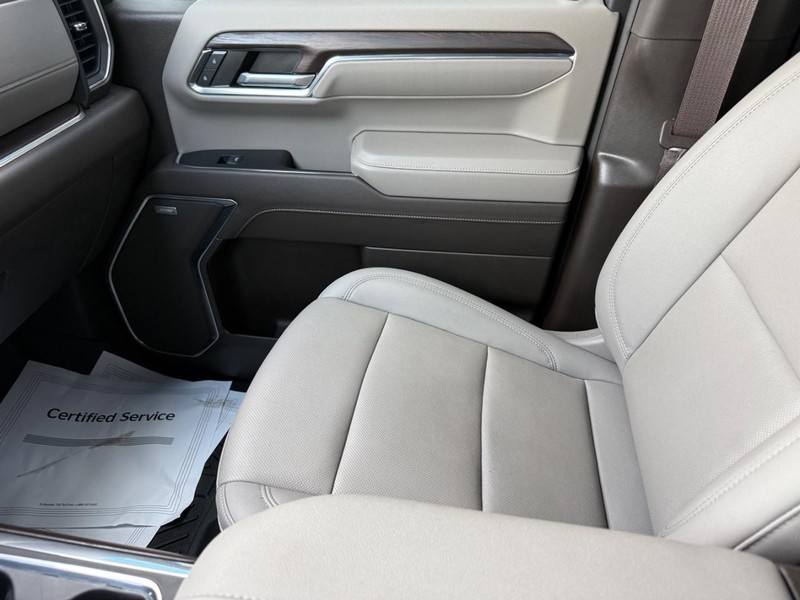 GMC Sierra 1500 Vehicle Full-screen Gallery Image 21