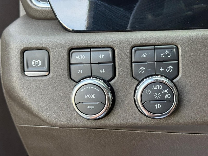 GMC Sierra 1500 Vehicle Full-screen Gallery Image 23