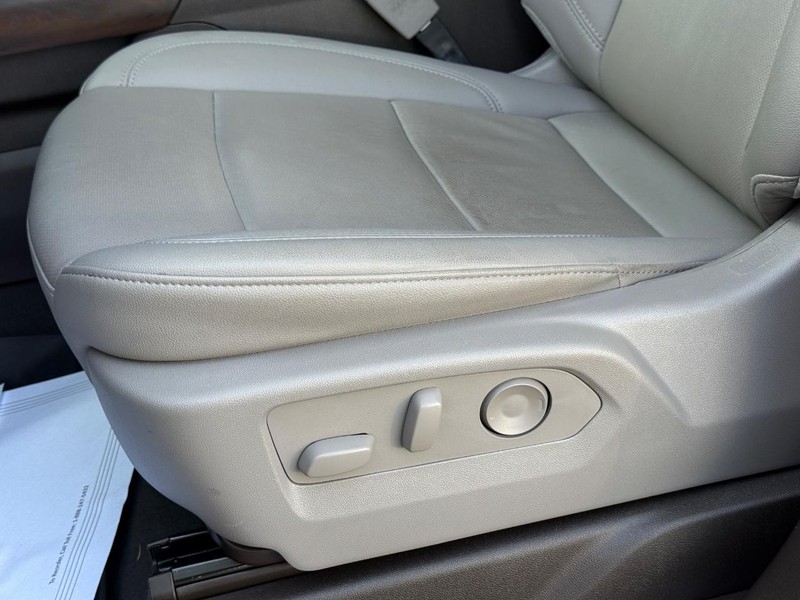 GMC Sierra 1500 Vehicle Full-screen Gallery Image 26