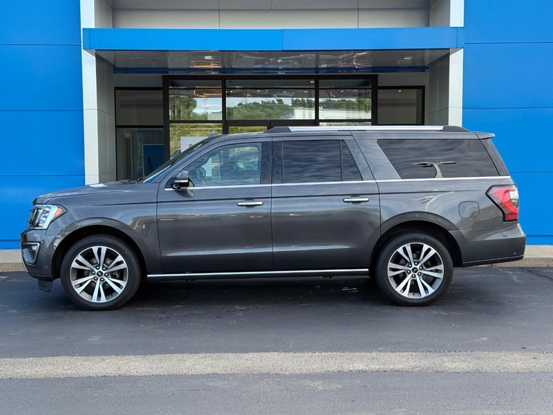 Ford Expedition Max Vehicle Full-screen Gallery Image 01