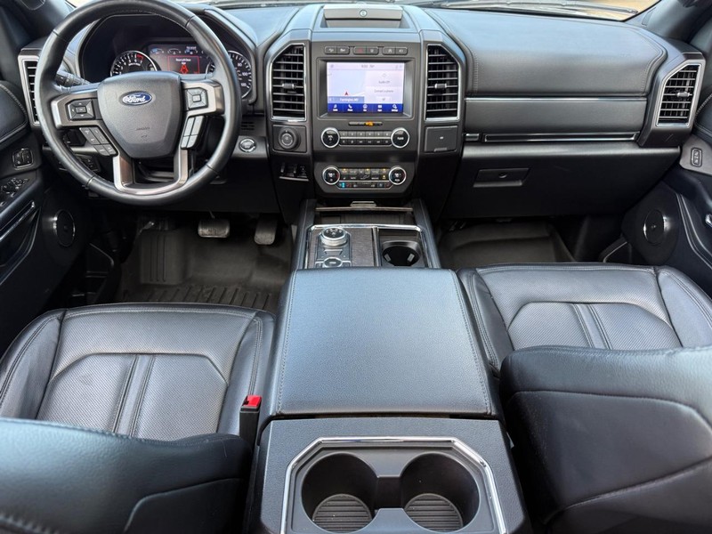 Ford Expedition Max Vehicle Full-screen Gallery Image 14