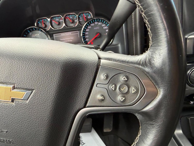 Chevrolet Silverado 2500HD Vehicle Full-screen Gallery Image 13