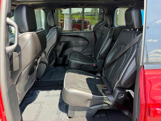 2025 Chrysler Pacifica Limited - Photo 11