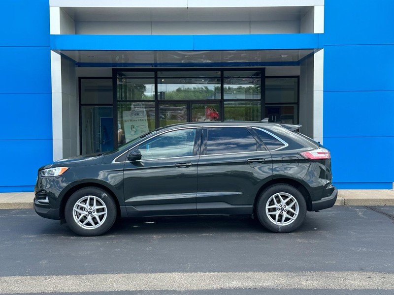 Ford Edge Vehicle Full-screen Gallery Image 01