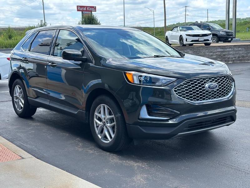 Ford Edge Vehicle Full-screen Gallery Image 08