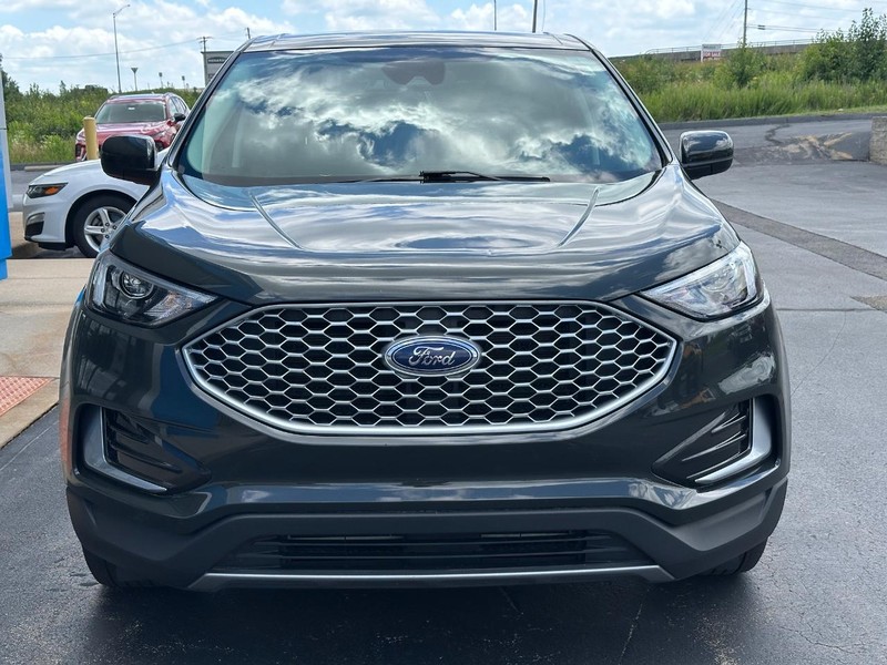 Ford Edge Vehicle Full-screen Gallery Image 09