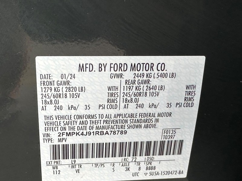 Ford Edge Vehicle Full-screen Gallery Image 25