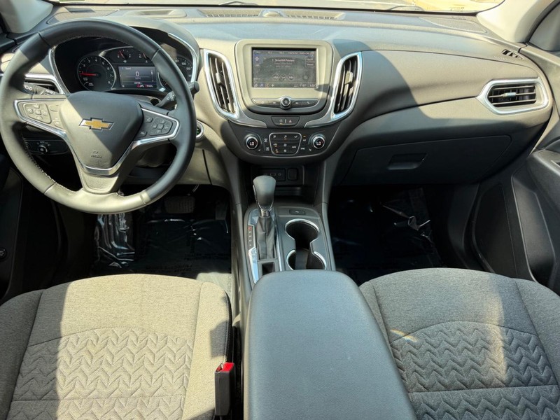 Chevrolet Equinox Vehicle Full-screen Gallery Image 11