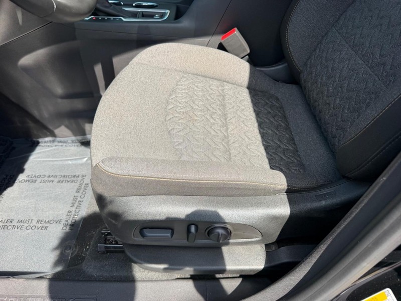 Chevrolet Equinox Vehicle Full-screen Gallery Image 21