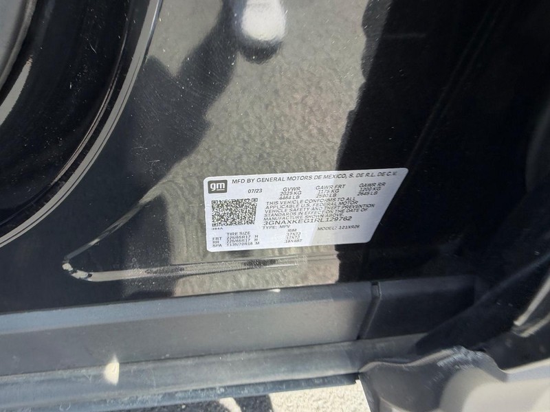 Chevrolet Equinox Vehicle Full-screen Gallery Image 24