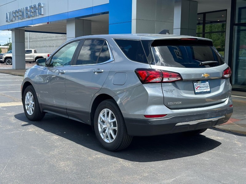 Chevrolet Equinox Vehicle Full-screen Gallery Image 03