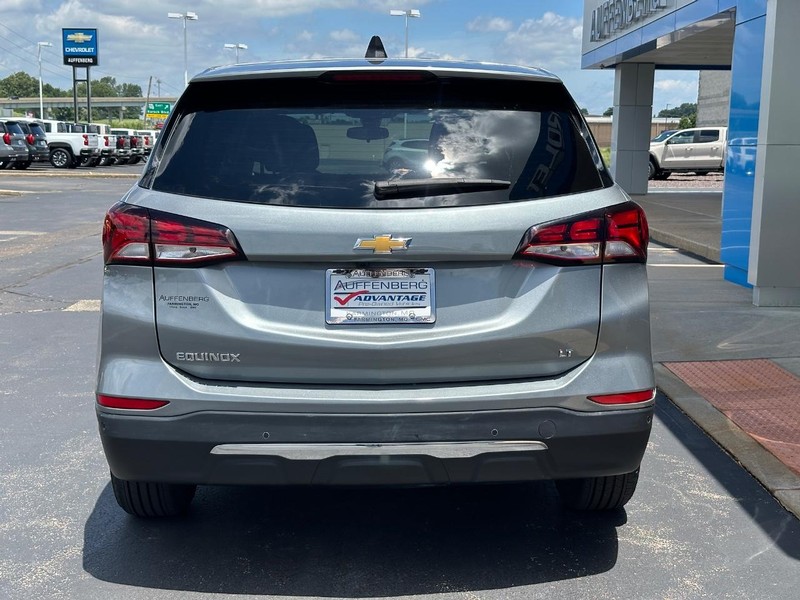 Chevrolet Equinox Vehicle Full-screen Gallery Image 04