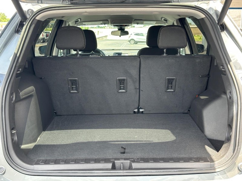 Chevrolet Equinox Vehicle Full-screen Gallery Image 06