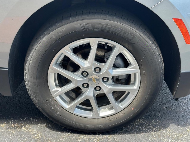 Chevrolet Equinox Vehicle Full-screen Gallery Image 07
