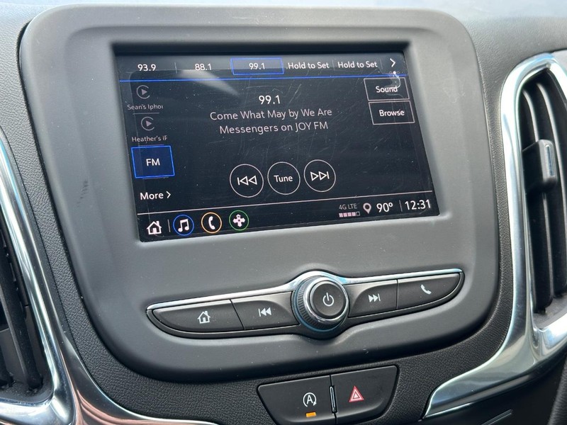 Chevrolet Equinox Vehicle Full-screen Gallery Image 16
