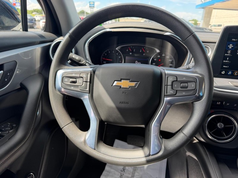 Chevrolet Blazer Vehicle Full-screen Gallery Image 12
