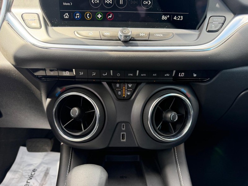 Chevrolet Blazer Vehicle Full-screen Gallery Image 17