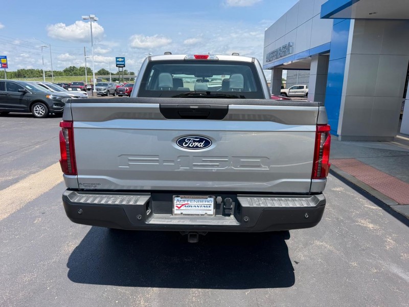 Ford F-150 Vehicle Full-screen Gallery Image 06