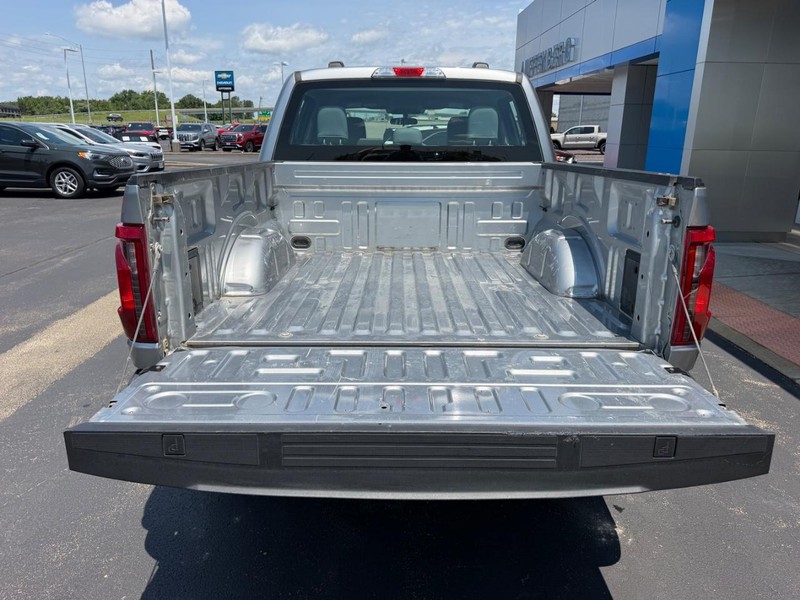 Ford F-150 Vehicle Full-screen Gallery Image 07