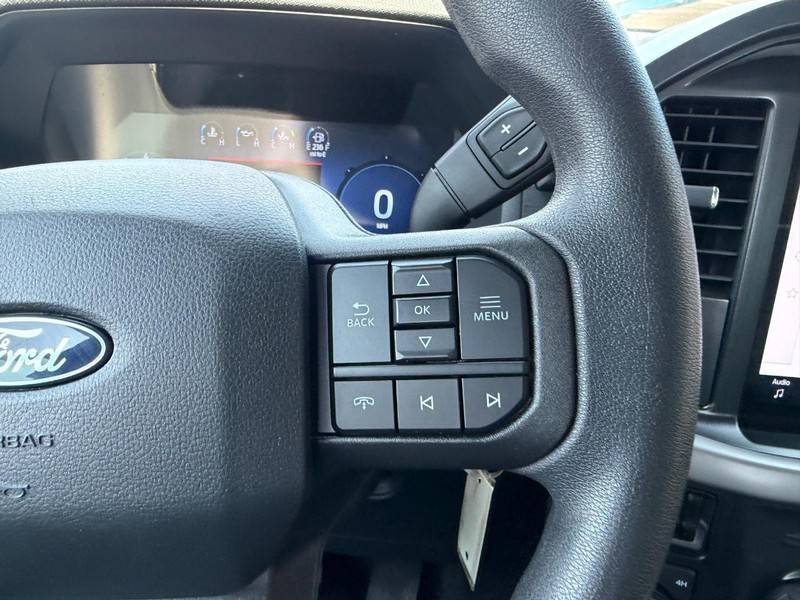 Ford F-150 Vehicle Full-screen Gallery Image 14