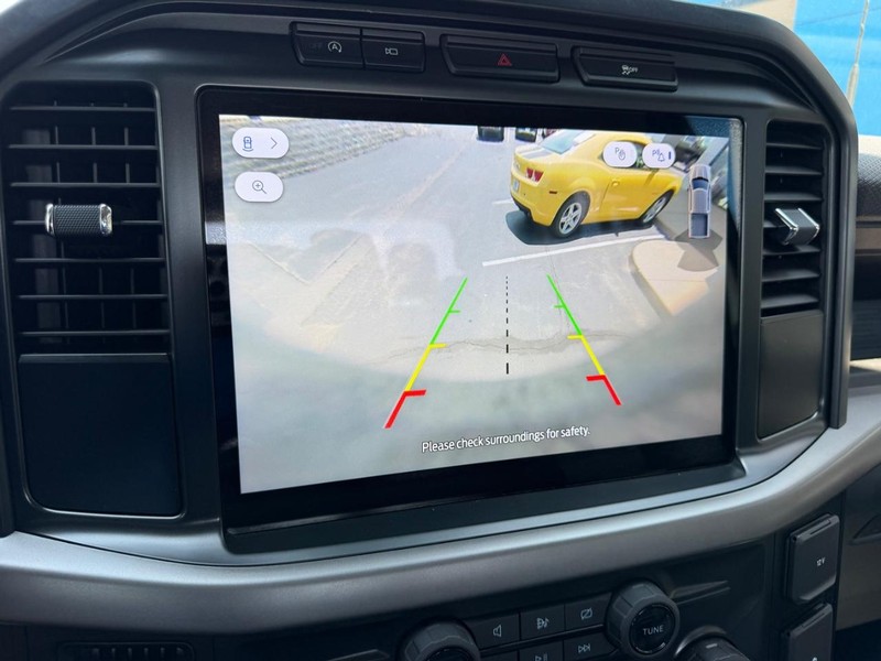 Ford F-150 Vehicle Full-screen Gallery Image 21