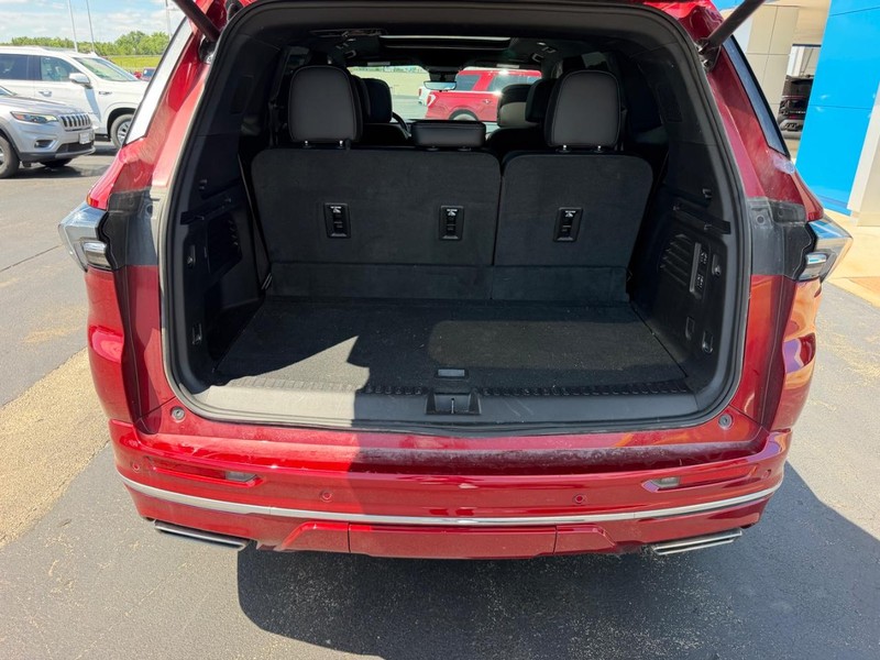 Buick Enclave Vehicle Full-screen Gallery Image 07