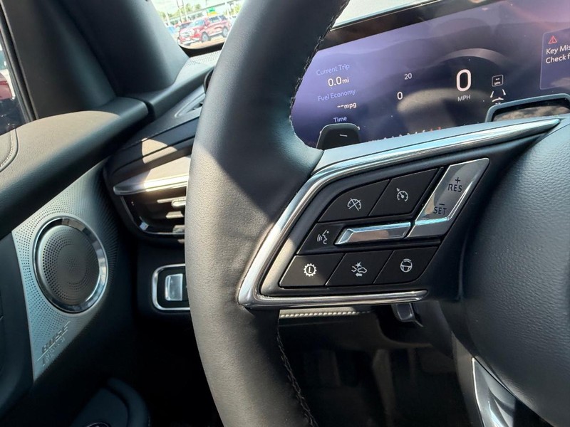 Buick Enclave Vehicle Full-screen Gallery Image 16