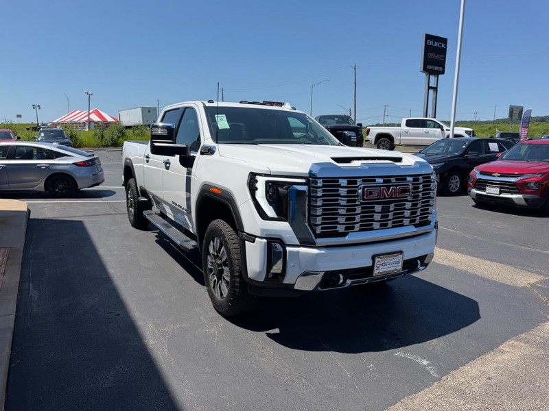 GMC Sierra 2500HD Vehicle Full-screen Gallery Image 04