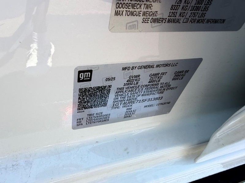GMC Sierra 2500HD Vehicle Full-screen Gallery Image 23