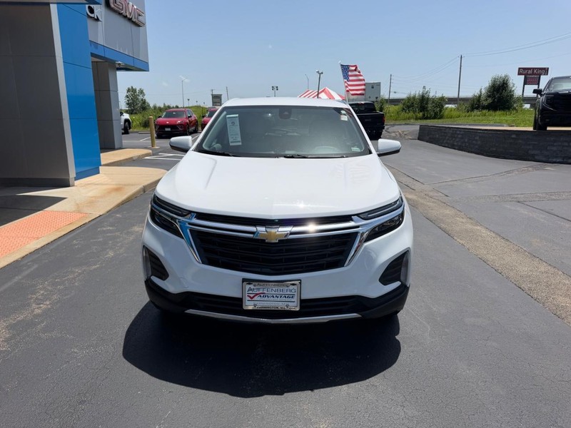 Chevrolet Equinox Vehicle Full-screen Gallery Image 03