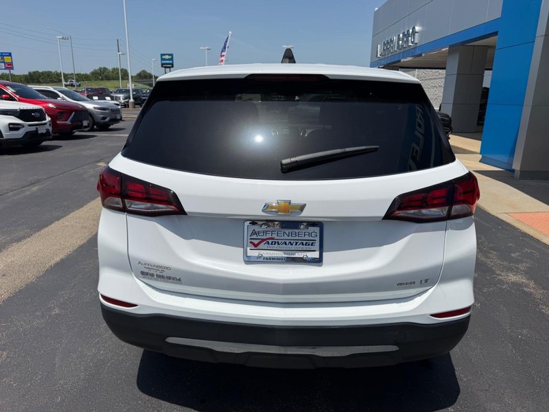 Chevrolet Equinox Vehicle Full-screen Gallery Image 06
