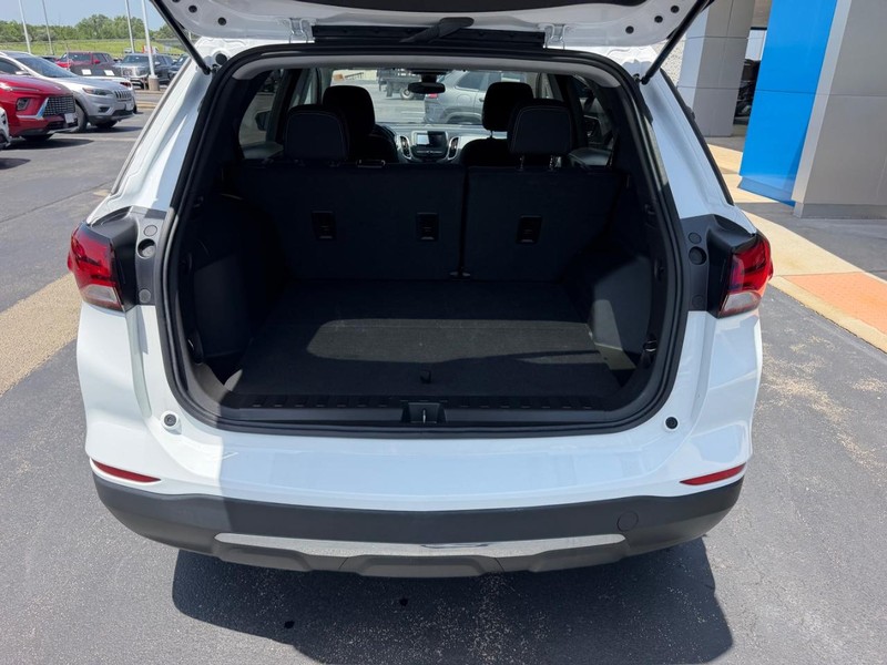 Chevrolet Equinox Vehicle Full-screen Gallery Image 07