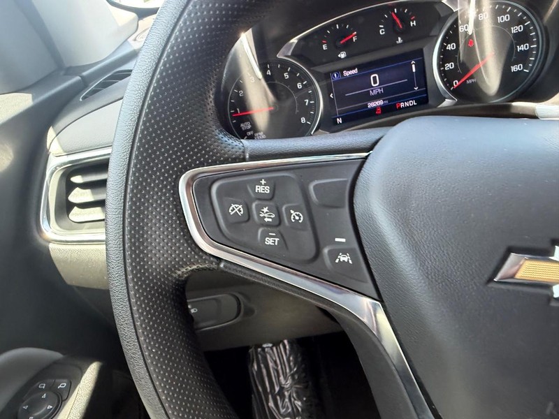 Chevrolet Equinox Vehicle Full-screen Gallery Image 12
