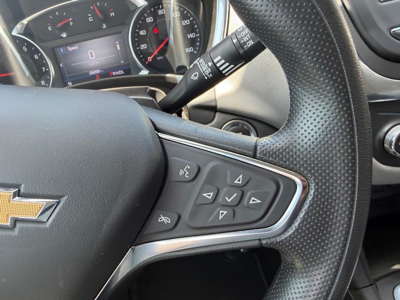 Chevrolet Equinox Vehicle Full-screen Gallery Image 13