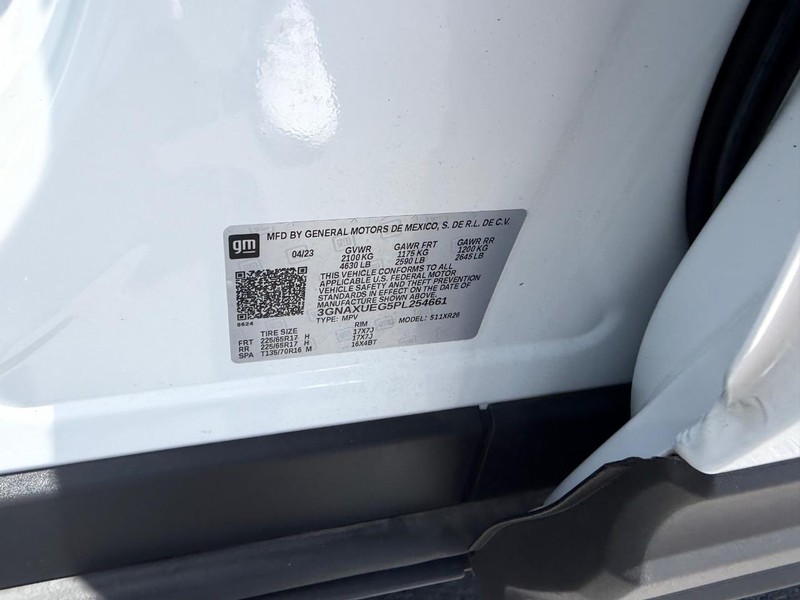 Chevrolet Equinox Vehicle Full-screen Gallery Image 22