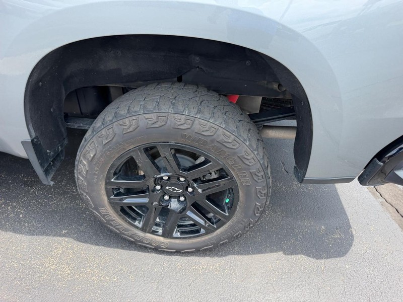 Chevrolet Silverado 1500 Vehicle Full-screen Gallery Image 08