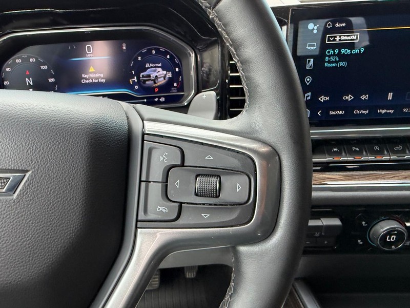 Chevrolet Silverado 1500 Vehicle Full-screen Gallery Image 13