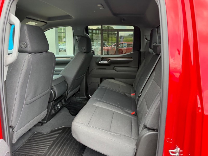 GMC Sierra 1500 Vehicle Full-screen Gallery Image 09