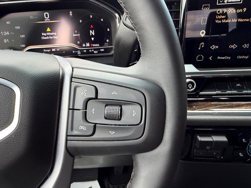 GMC Sierra 1500 Vehicle Full-screen Gallery Image 13