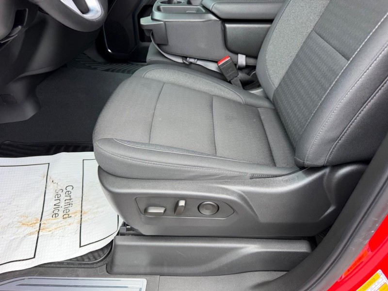 GMC Sierra 1500 Vehicle Full-screen Gallery Image 18